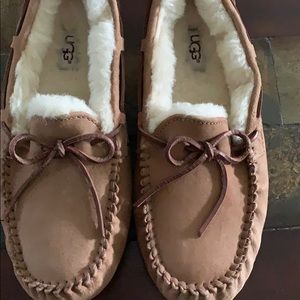 Ugg Dakota Mocassin slippers